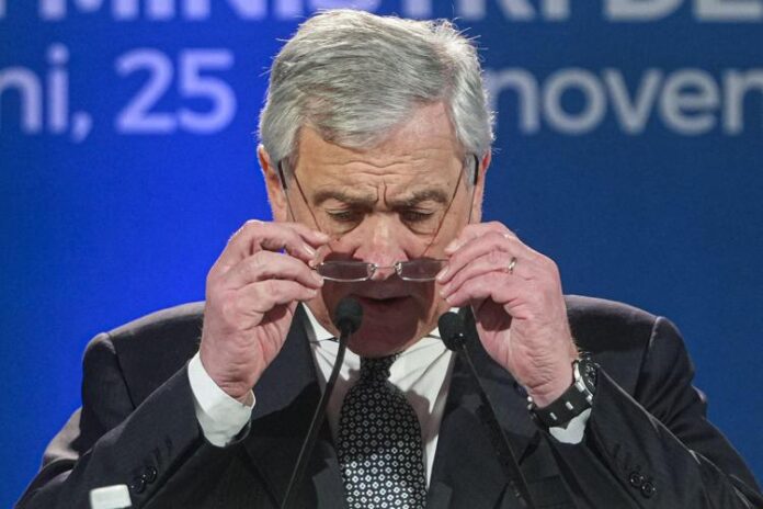 tajani-occhiali-parlami