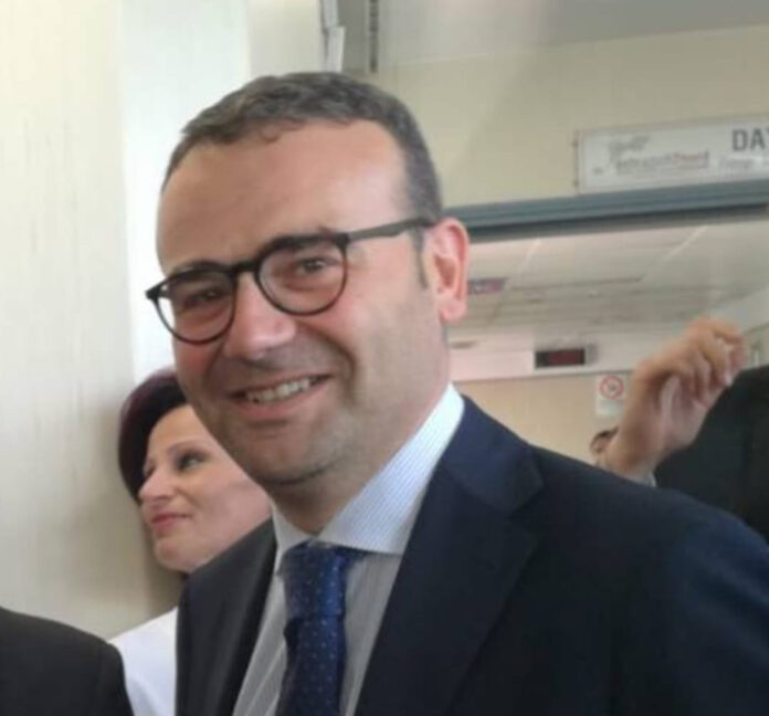 michele-emiliano-sindaco-crispano-01-parlami