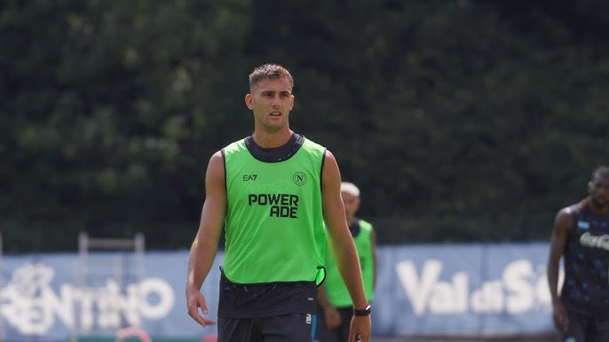 Napoli, Lucca va aiutato, la vera pecca è l’assenza di Lobotka. Ultime sulla formazione contro l’Inter” Napoli, Lucca va aiutato, la vera pecca è l’assenza di Lobotka. Ultime sulla formazione contro l’Inter”